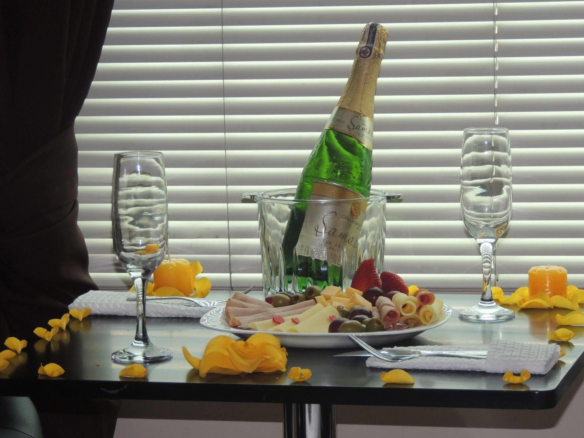 Titan Hotel & Spa Bogota Luaran gambar